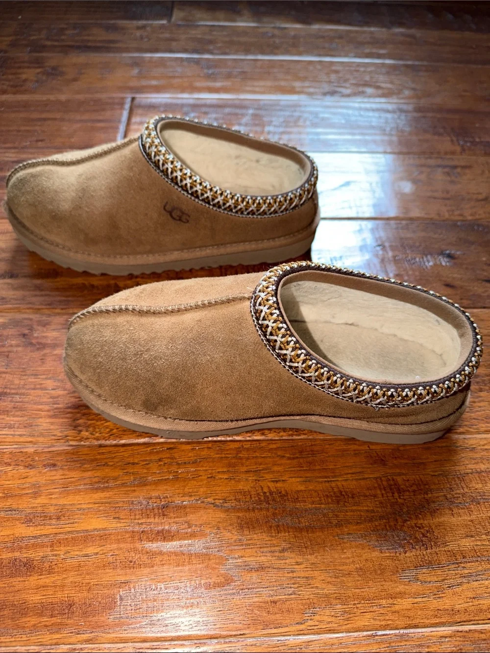 UGG Kids' Tasman II Slipper in Chestnut, size 3
